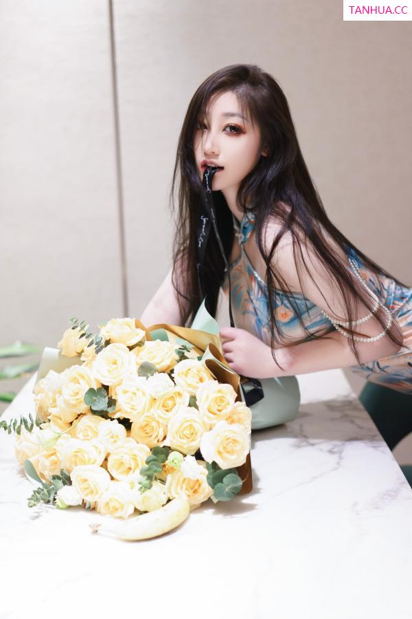 柠檬c_lemon 妲己_Toxic [XiuRen]高清写真图 2023.02.10 No.6249 妲己_Toxic 丰腴美臀第8张图片